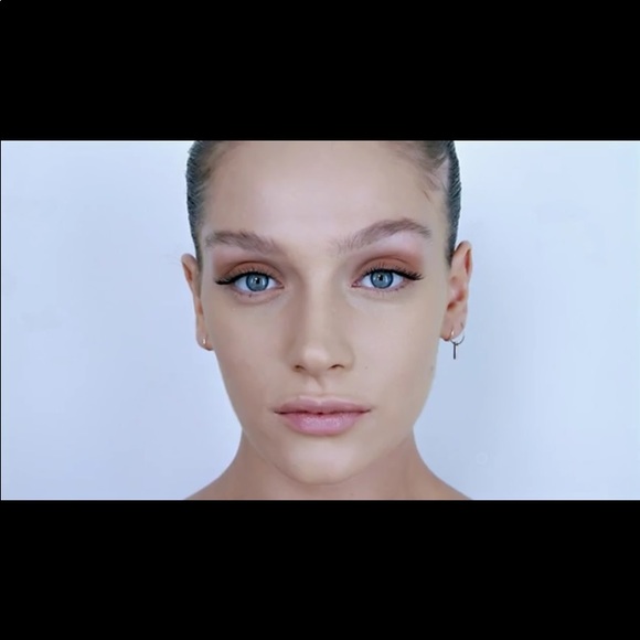 NATASHA DENONA TRANSFORMATTE PORE VANISHING MATTE FOUNDATION IN SHADE FAIR - Picture 8 of 10